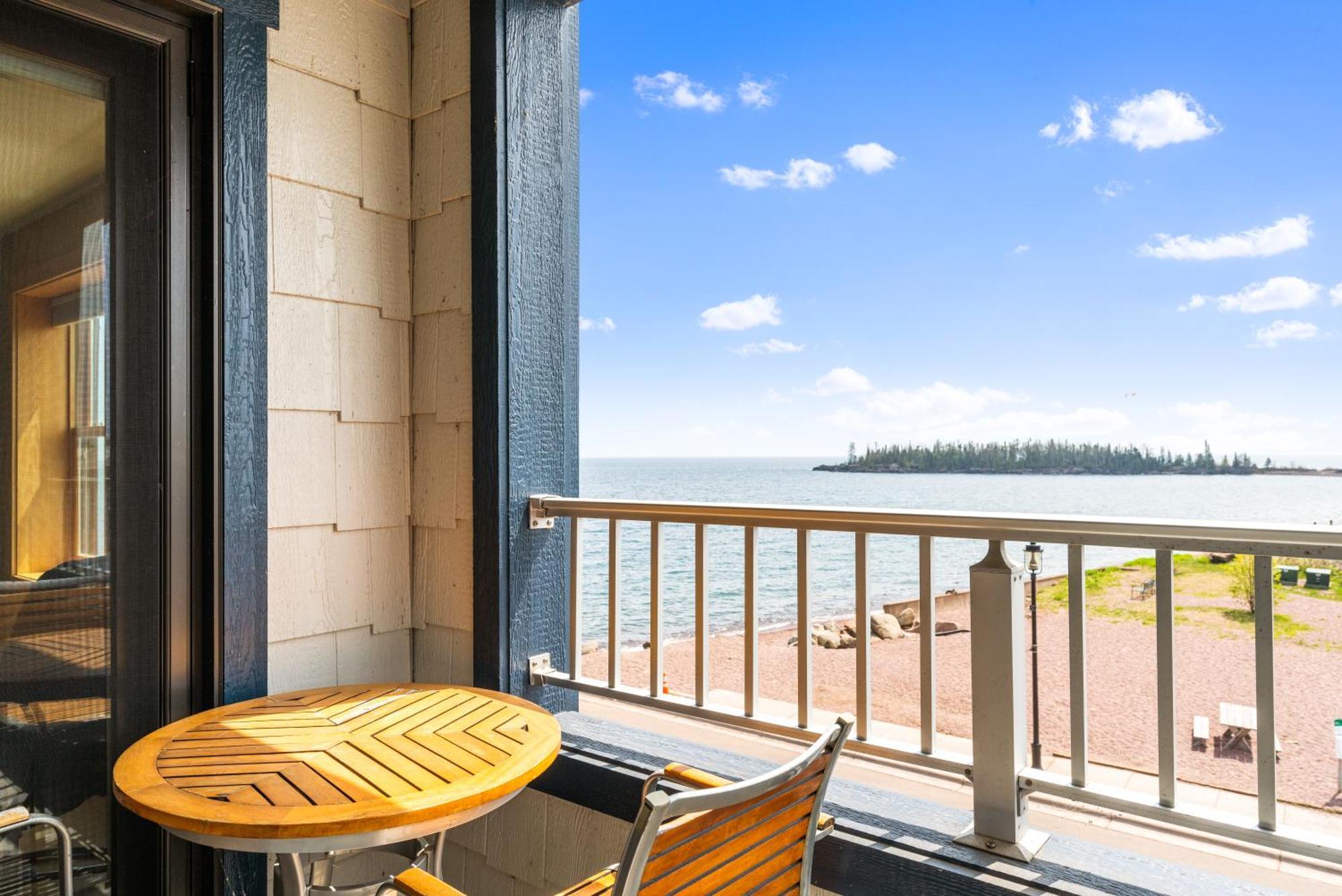 East Bay Suites Гранд-Марей Экстерьер фото